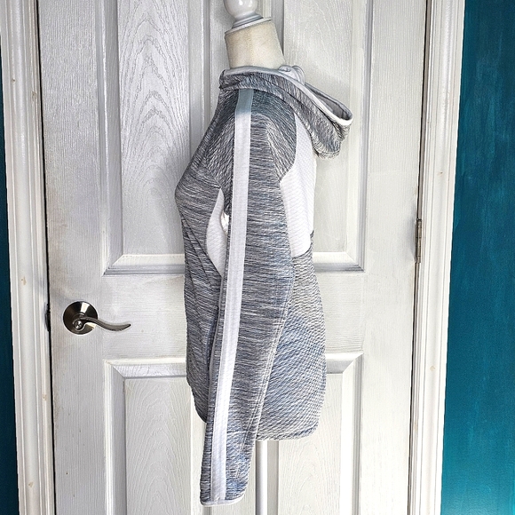 Athleta Gray and White Zip Up Hoodie Jacket Small EUC - Picture 5 of 15